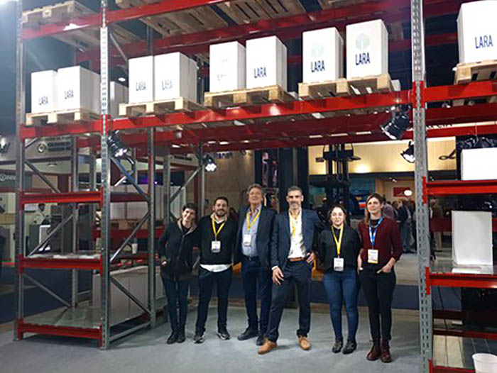 Equipo de Estanterías Lara en su stand de la Expo Logisti-K 2022