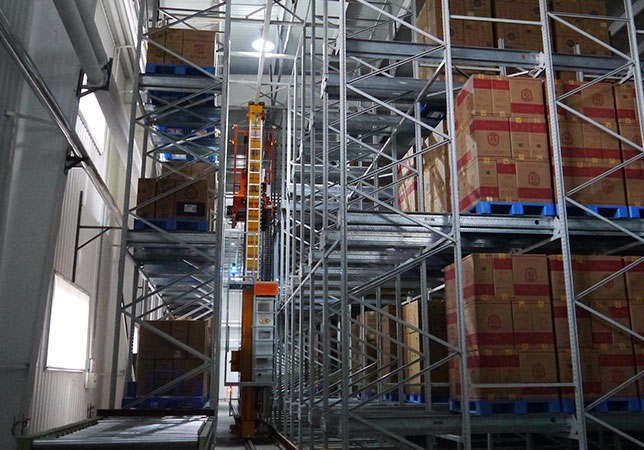 stacker crane